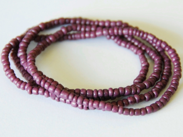 Letali seed beads op elastiek 5x60cm aubergine