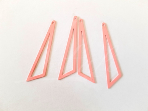 Bedel asymmertrische driehoek 45x38x13mm rubber roze